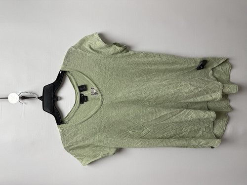 Vist Large View of Product Image Which is Used Tahari Short Sleeve Top M-8/10