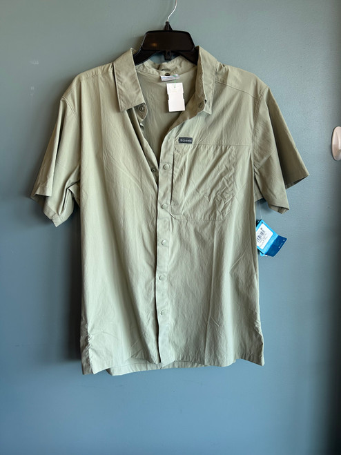 Vist Large View of Product Image Which is Used Columbia Mens Short Sleeve Top L/16-16.5