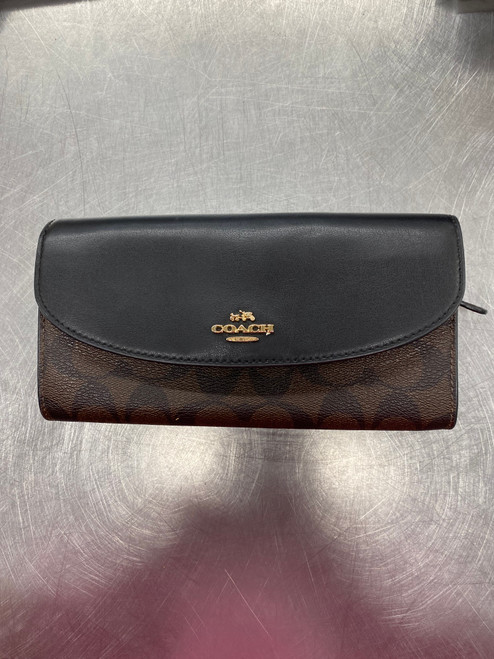 Vist Large View of Product Image Which is Used Coach Leather Wallet