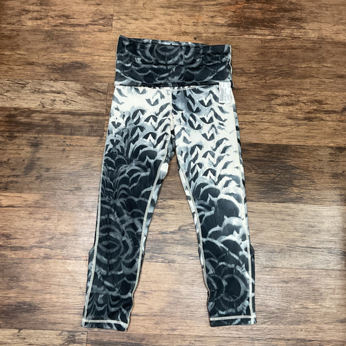 Vist Large View of Product Image Which is Used Lululemon Athletica Active Leggings 6-28