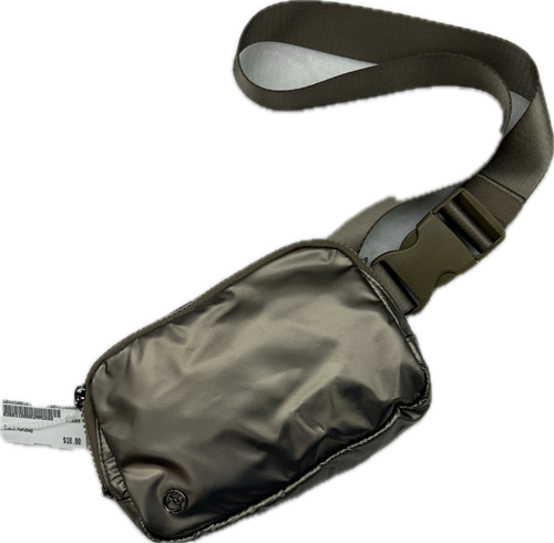 Vist Large View of Product Image Which is Used Unbranded Small Handbag