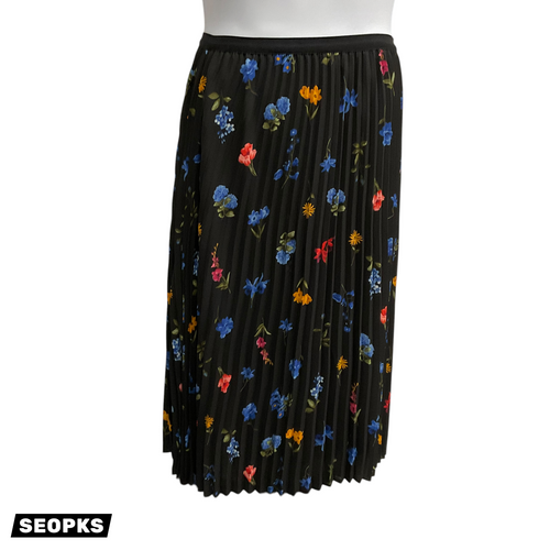 Vist Large View of Product Image Which is Used Tahari Long Skirt M 8-10/28-30