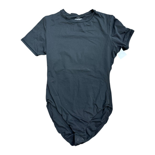 Vist Large View of Product Image Which is Used Skims Short Sleeve Top M-8/10