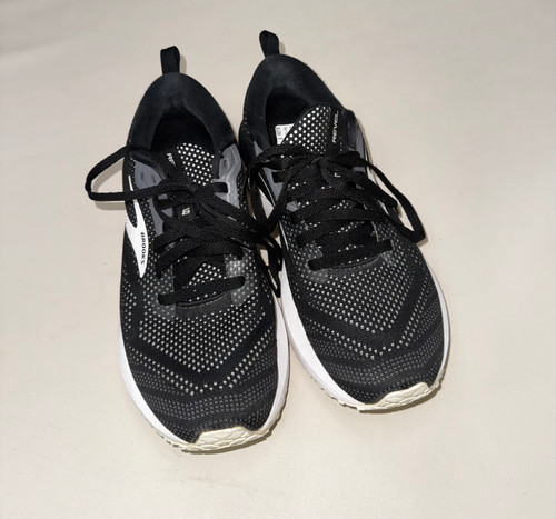 Vist Large View of Product Image Which is Used Brooks Performance Shoes 8