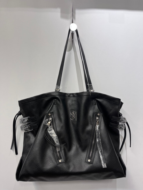 Vist Large View of Product Image Which is Used Steve Madden Xlarge Leather Handbag