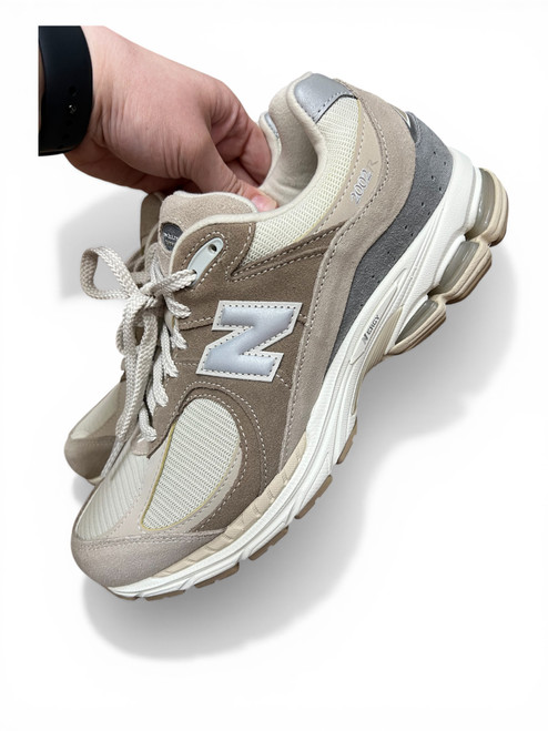 Vist Large View of Product Image Which is Used New Balance Mens Athletic Shoes 9.5