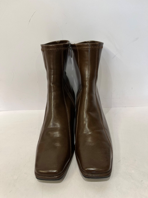 Vist Large View of Product Image Which is Used Unbranded Ankle Boots 10