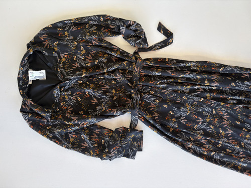 Vist Large View of Product Image Which is Used DR2 Long Dress F S-4/6