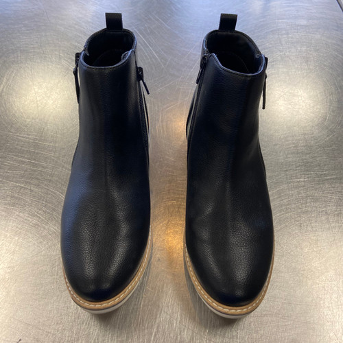 Vist Large View of Product Image Which is Used Me Too Ankle Boots 7.5