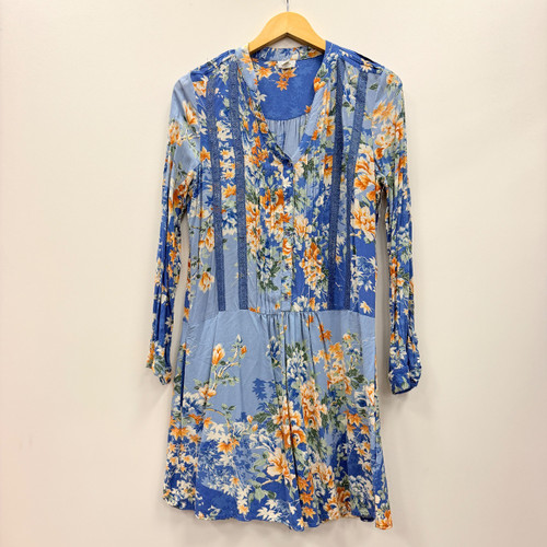 Vist Large View of Product Image Which is Used Tiny Short Dress B S-4/6
