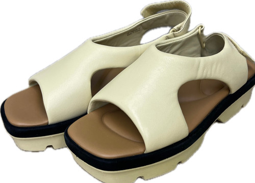 Vist Large View of Product Image Which is Used Vince Sandals 7
