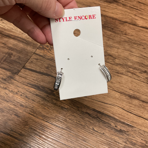 Vist Large View of Product Image Which is Used Kendra Scott Earrings