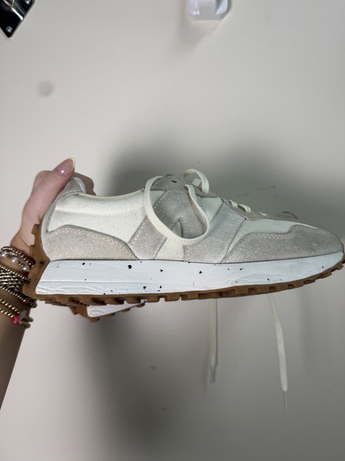 Vist Large View of Product Image Which is Used New Balance Performance Shoes 8