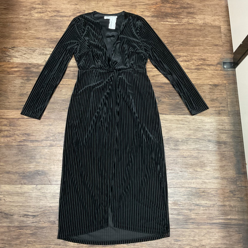 Vist Large View of Product Image Which is Used All in Favor Long Dress B M-8/10