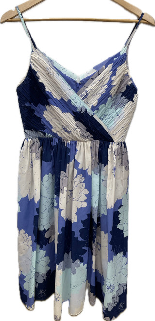 Vist Large View of Product Image Which is Used Banana Republic Long Dress B XS-0/2