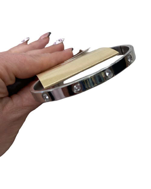 Vist Large View of Product Image Which is Used Unbranded Bracelet