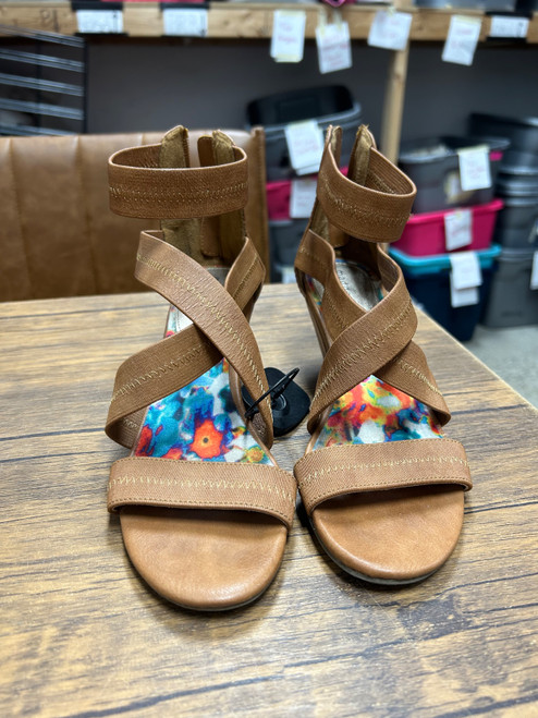 Vist Large View of Product Image Which is Used Madden Girl Wedge Sandals 7.5
