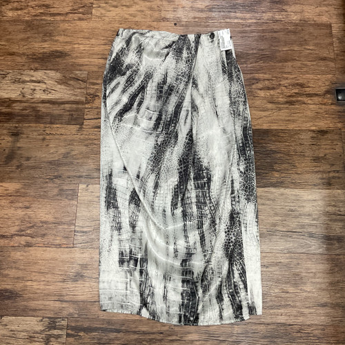 Vist Large View of Product Image Which is Used Zara Long Skirt B S-4/6