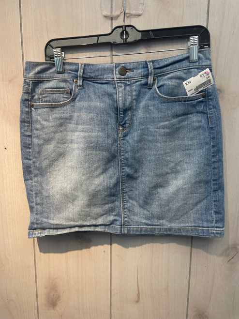 Vist Large View of Product Image Which is Used Loft Short Skirt 8-29