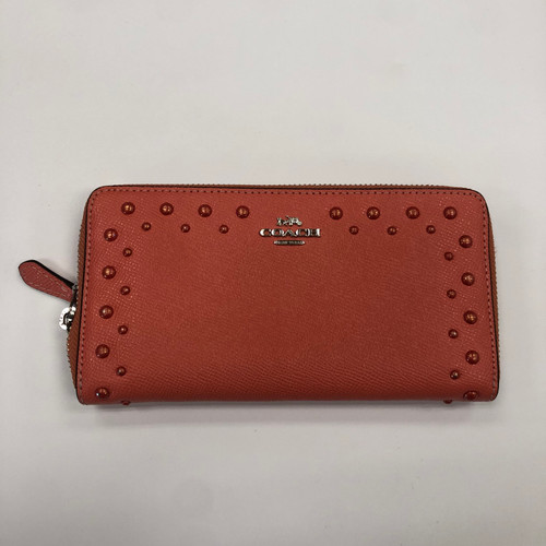 Vist Large View of Product Image Which is Used Coach Wallet