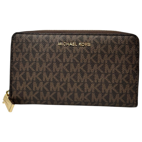 Vist Large View of Product Image Which is Used Michael Michael Kors Wallet