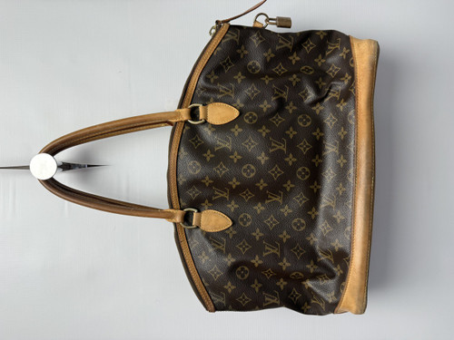 Vist Large View of Product Image Which is Used Louis Vuitton Large Leather Handbag