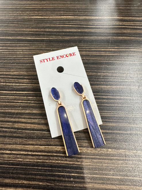 Vist Large View of Product Image Which is Used Kendra Scott Earrings