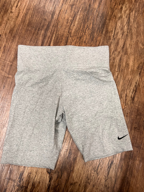 Vist Large View of Product Image Which is Used Nike Active Shorts 6-28