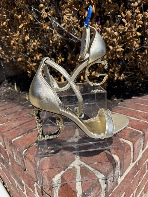 Vist Large View of Product Image Which is Used Dolce&Gabbana High Heels 10