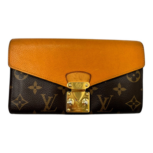 Vist Large View of Product Image Which is Used Louis Vuitton Leather Wallet