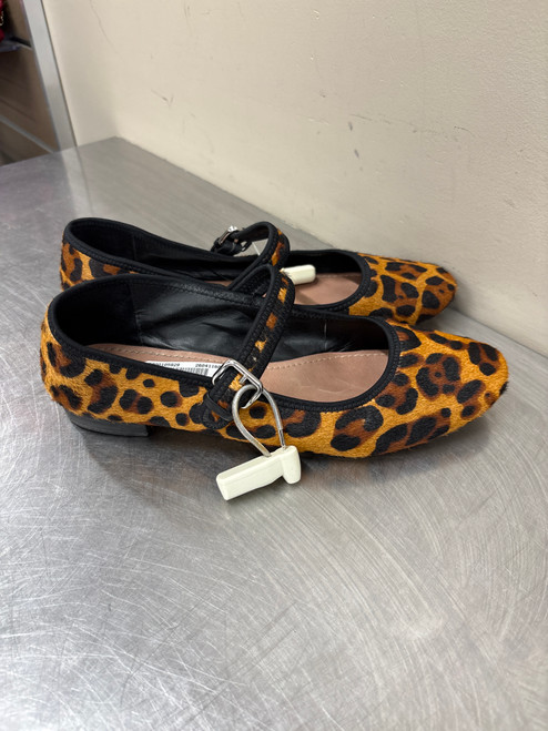 Vist Large View of Product Image Which is Used Cheetah Maeve Flats 10