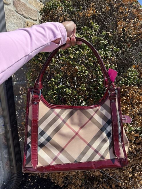 Vist Large View of Product Image Which is Used Burberry Large Handbag