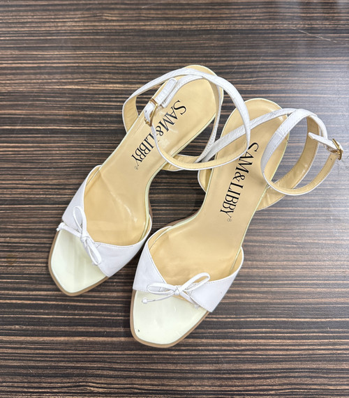 Vist Large View of Product Image Which is Used Sam & Libby Low Heels 9