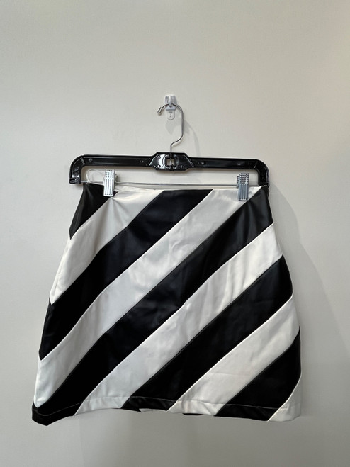 Vist Large View of Product Image Which is Used Unbranded Short Skirt 6-28