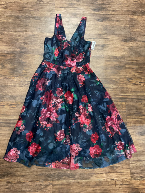 Vist Large View of Product Image Which is Used Eliza J Short Dress B S-4/6