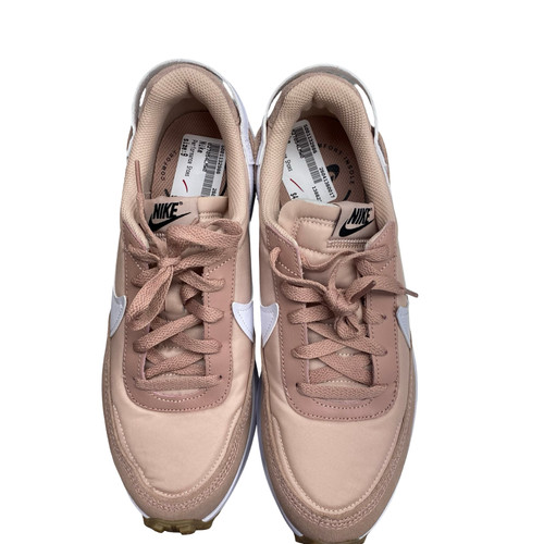 Vist Large View of Product Image Which is Used Nike Performance Shoes 9