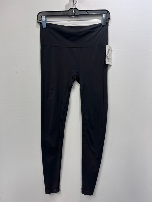 Vist Large View of Product Image Which is Skims Active Leggings 12-31