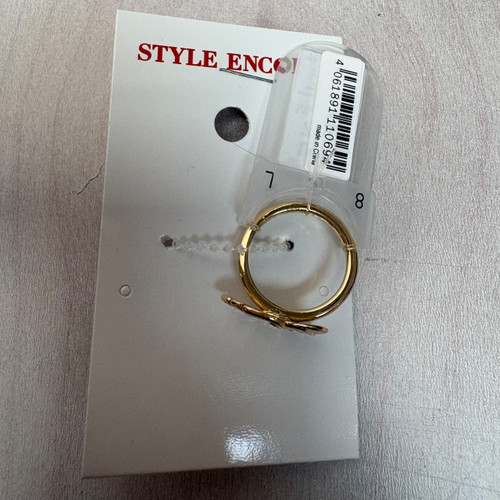 Vist Large View of Product Image Which is Used Unbranded Ring