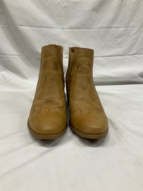Vist Large View of Product Image Which is Used Unbranded Ankle Boots 6.5