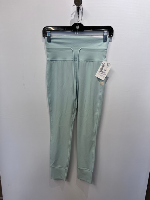 Vist Large View of Product Image Which is Used Vuori Active Leggings 4-27