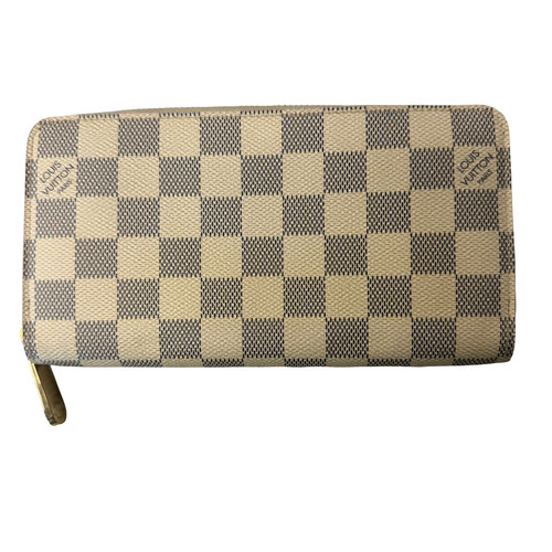 Vist Large View of Product Image Which is Used Louis Vuitton Leather Wallet