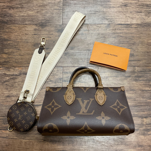 Vist Large View of Product Image Which is Used Louis Vuitton Large Leather Handbag
