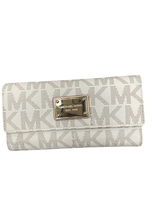 Vist Large View of Product Image Which is Used Michael Michael Kors Wallet