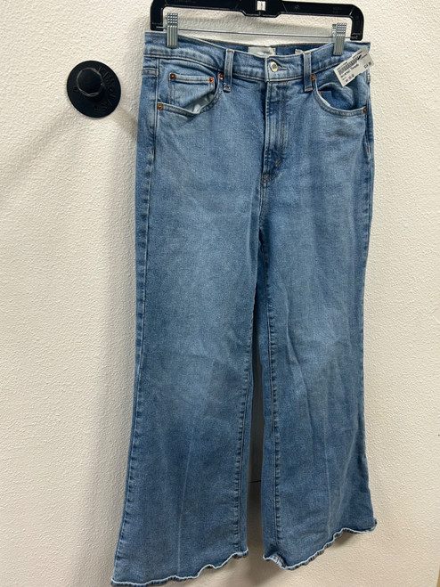Vist Large View of Product Image Which is Used Universal Threads Denim 10-30
