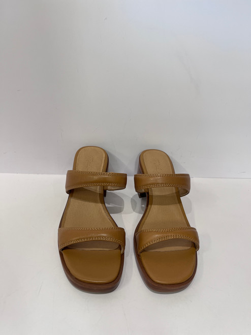 Vist Large View of Product Image Which is Used Madewell Low Heels 7