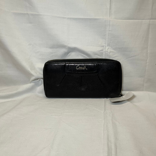 Vist Large View of Product Image Which is Used Coach Leather Wallet