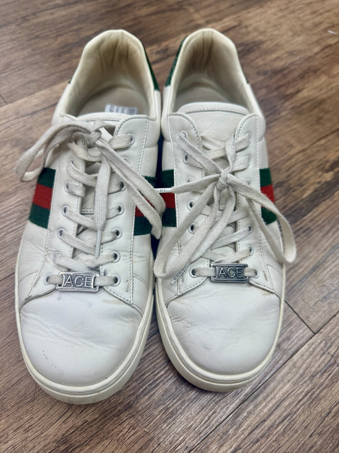 Vist Large View of Product Image Which is Used Gucci Casual Shoes 9