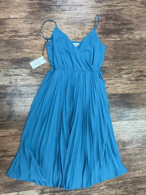 Vist Large View of Product Image Which is Used Ali&jay Short Dress B M-8/10