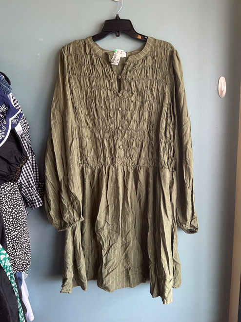 Vist Large View of Product Image Which is Used Ava & Viv Short Dress F 2X-20