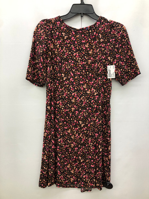 Vist Large View of Product Image Which is Used Old Navy Short Dress B M-8/10